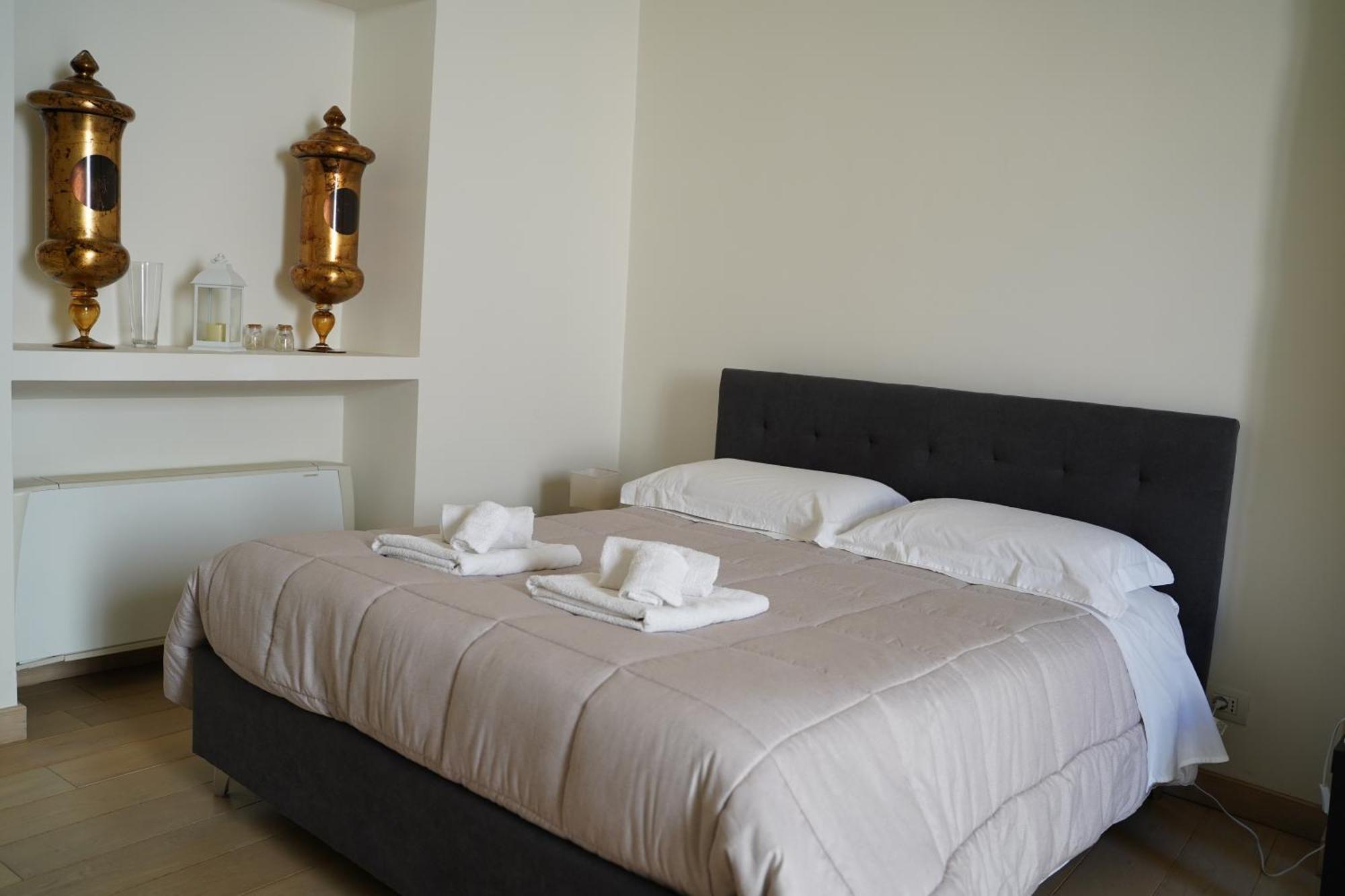 Suite Home D'Aragona 莱切 外观 照片